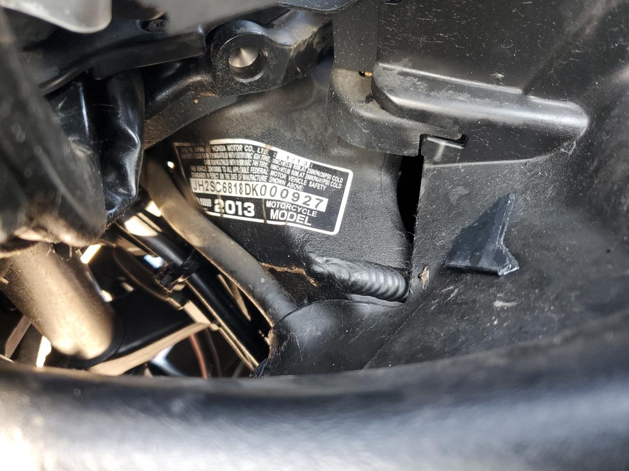 2013 Honda Gl1800 B VIN: JH2SC6818DK000927 Lot: 61779055
