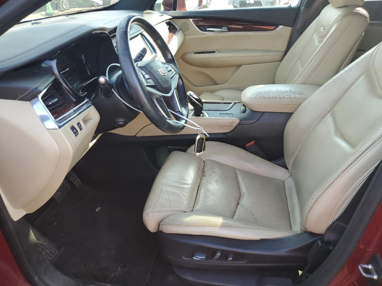 2017 Cadillac Xt5 Luxury VIN: 1GYKNBRS2HZ282122 Lot: 62389265