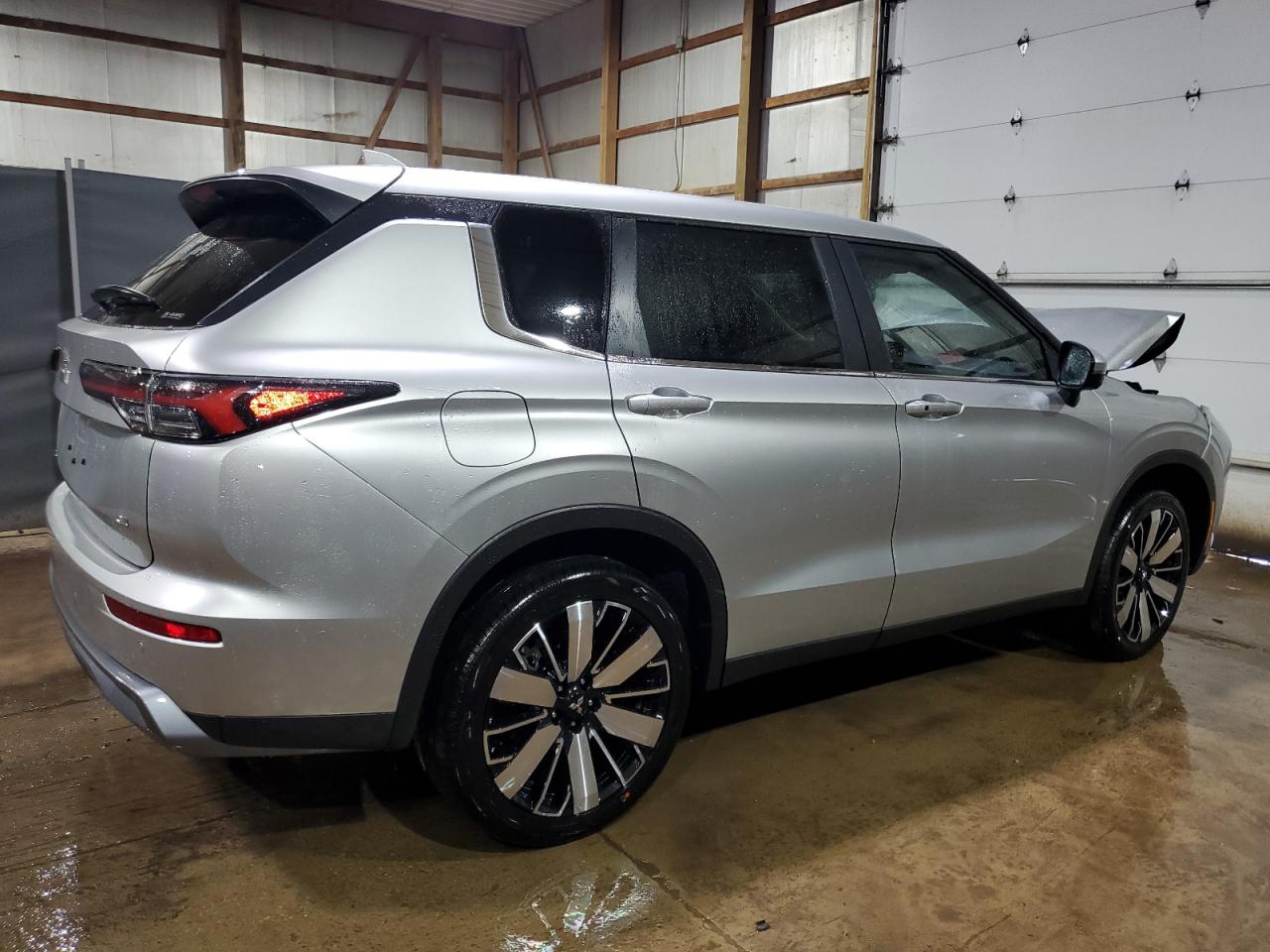MITSUBISHI OUTLANDER 2025 VIN JA4J4VA8XSZ033834 фото 3