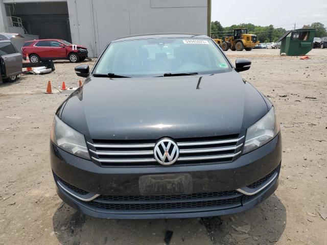 Sedans VOLKSWAGEN PASSAT 2014 Black