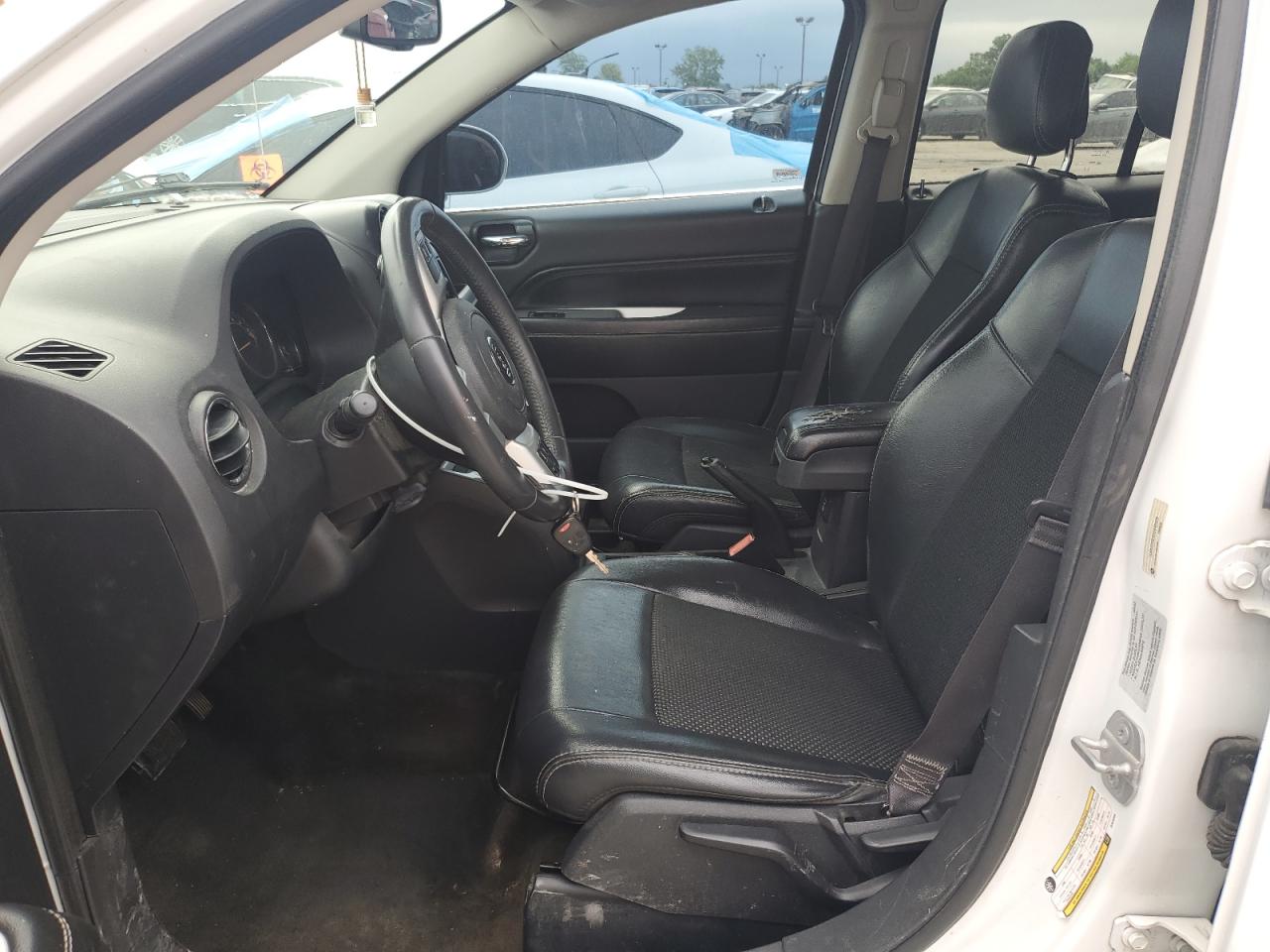2016 Jeep Compass Latitude VIN: 1C4NJDEB3GD646009 Lot: 62482255