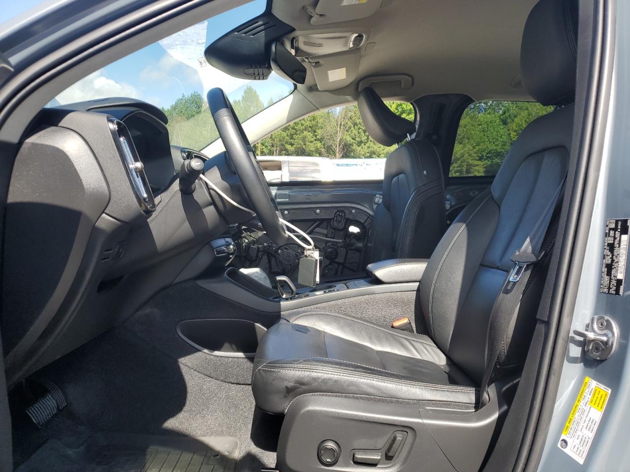 2022 Volvo Xc40 T4 Momentum VIN: YV4AC2HK0N2705158 Lot: 61228775