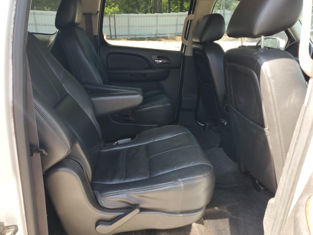 2013 Chevrolet Suburban K1500 Lt VIN: 1GNSKJE79DR312308 Lot: 61052045