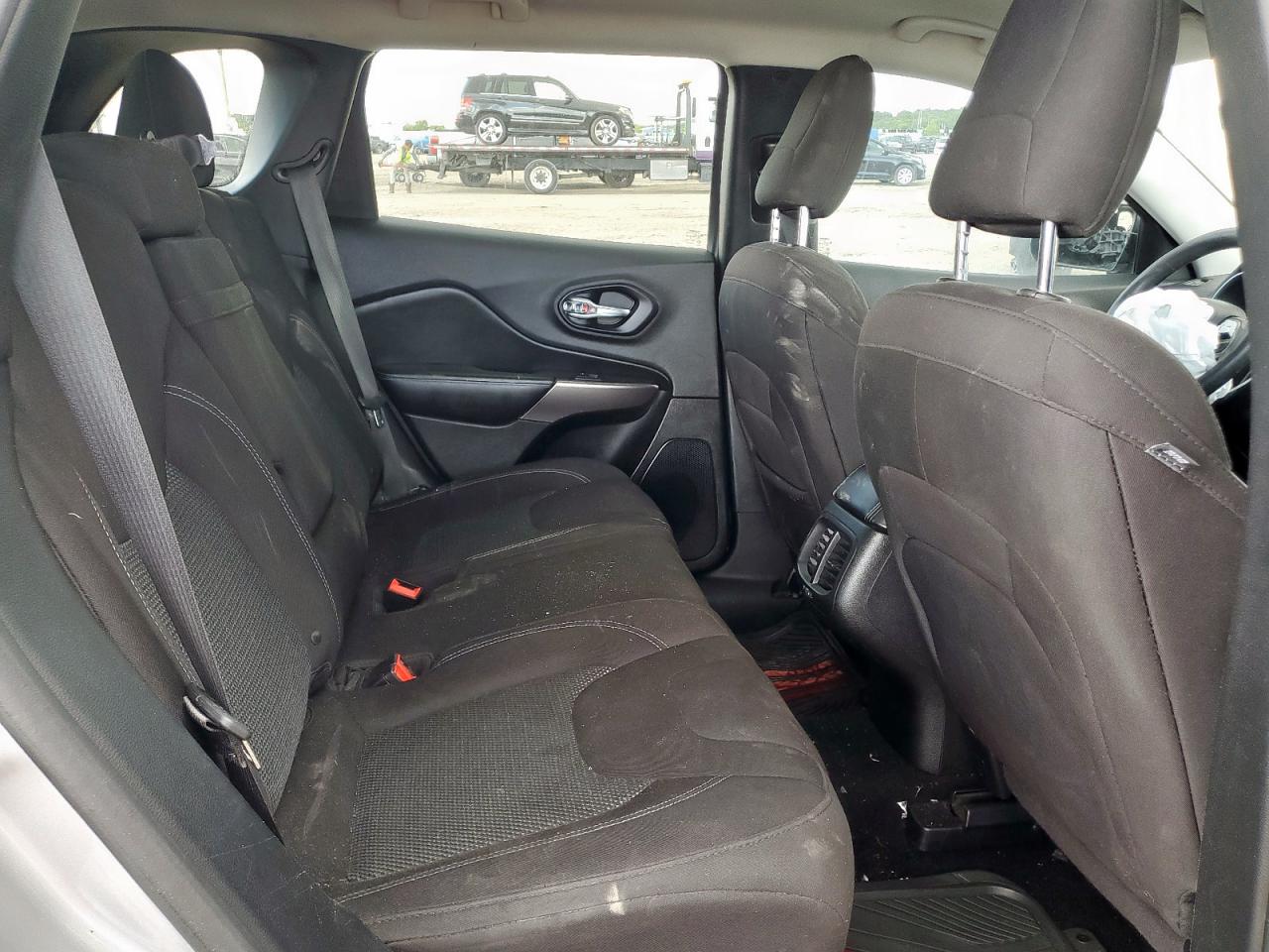 JEEP GRAND CHER 2019 VIN 1C4PJLCB2KD381145 фото 10