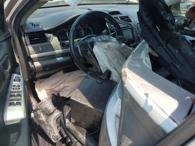 Sedans TOYOTA CAMRY 2012 Srebrny