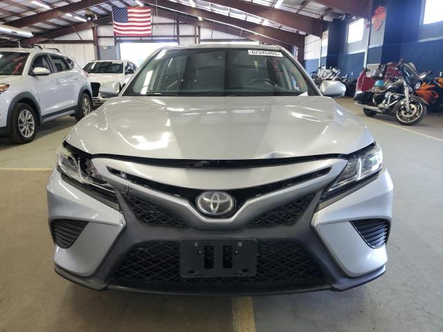  TOYOTA CAMRY 2019 Srebrny
