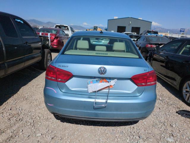 Sedans VOLKSWAGEN PASSAT 2013 Blue