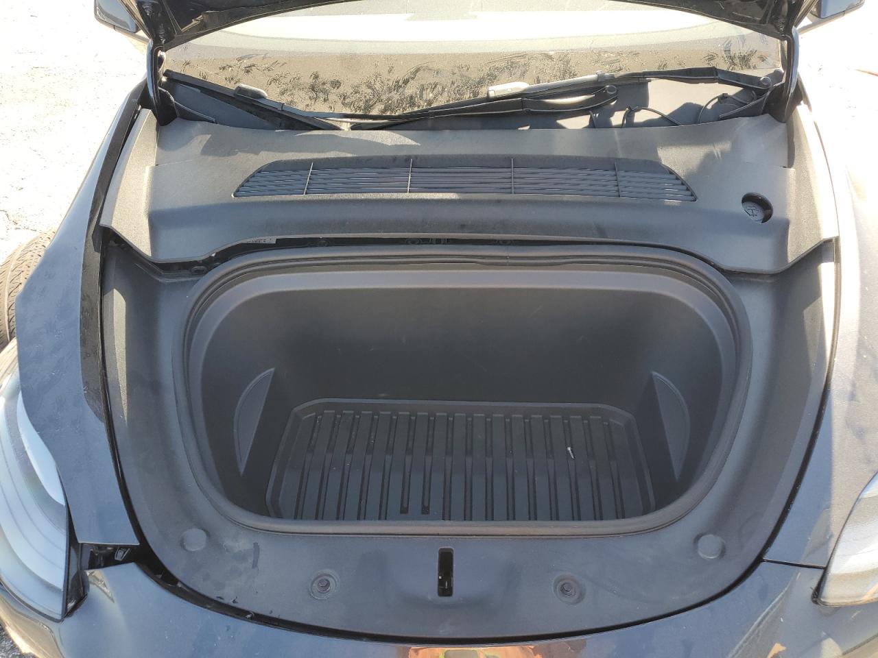 2025 Tesla Model Y VIN: 7SAYGDED3SF242855 Lot: 63055545