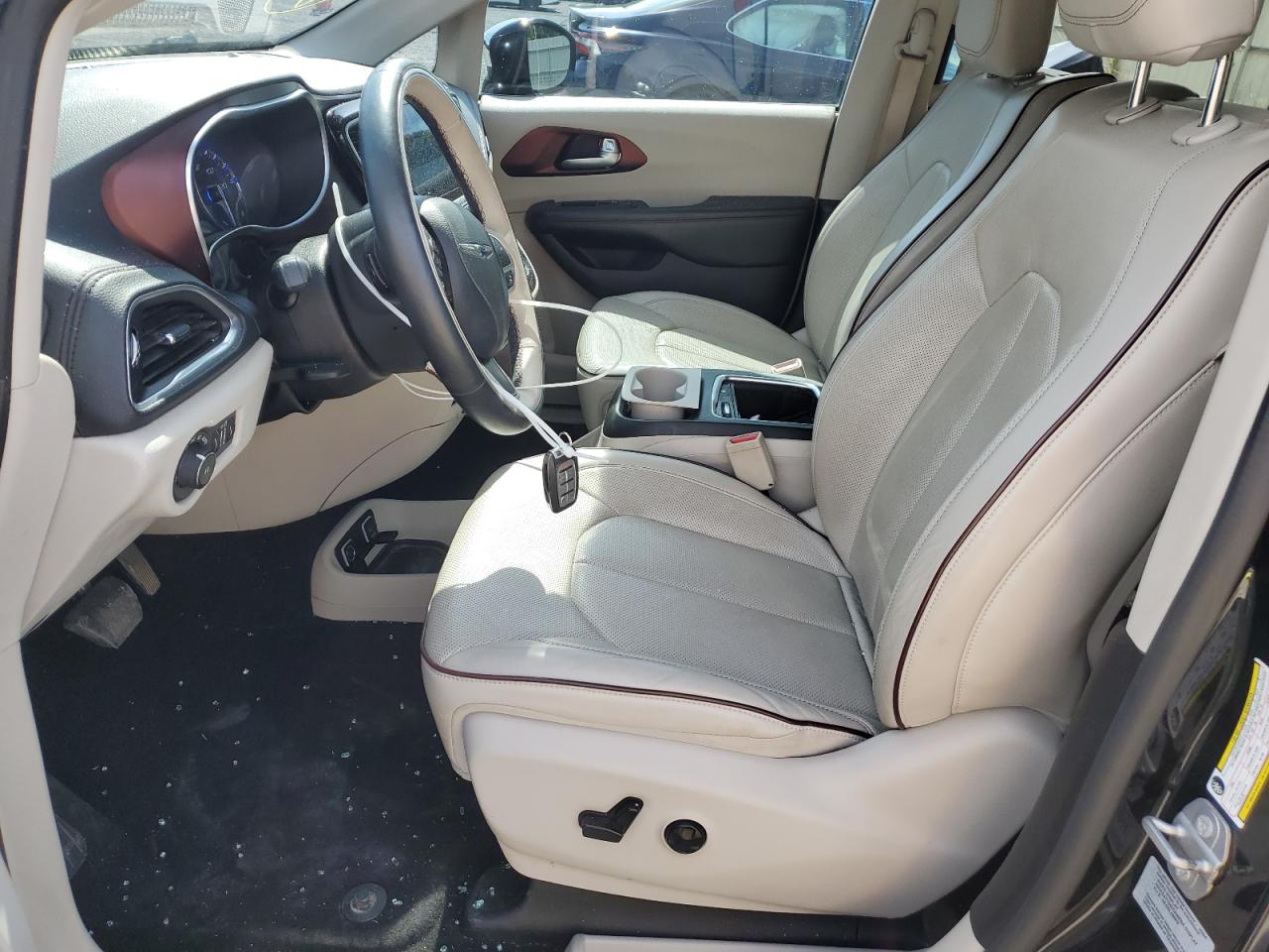 2017 Chrysler Pacifica Limited VIN: 2C4RC1GG2HR528325 Lot: 61238565