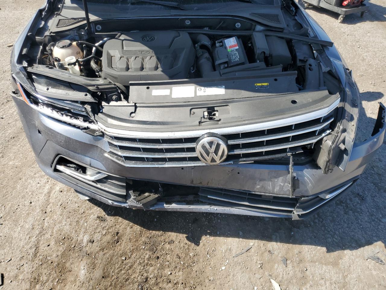 2018 Volkswagen Passat Se VIN: 1VWBA7A35JC032527 Lot: 60440295