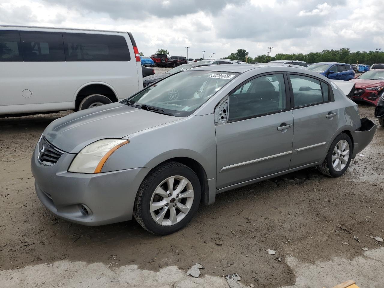 2010 Nissan Sentra 2.0 na sprzedaż w Indianapolis, IN - Rear End