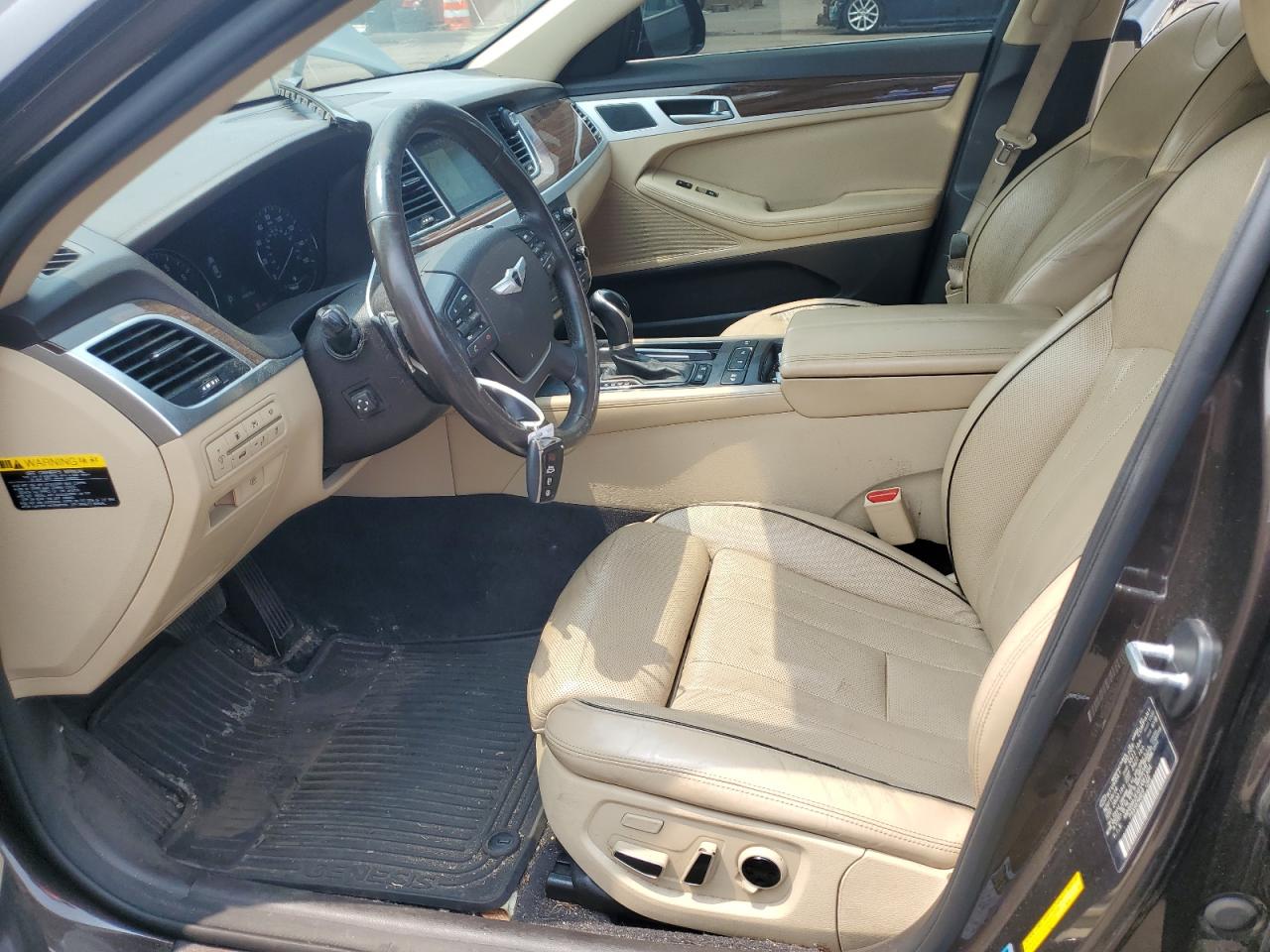 2015 Hyundai Genesis 3.8L VIN: KMHGN4JEXFU061354 Lot: 58845875