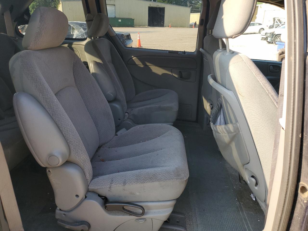 2005 Chrysler Town & Country VIN: 1C4GP45R75B440186 Lot: 62704355