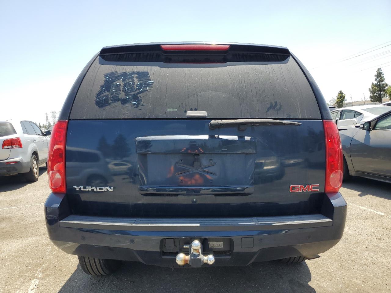 2008 GMC Yukon VIN: 1GKFC13J08J221961 Lot: 61946935