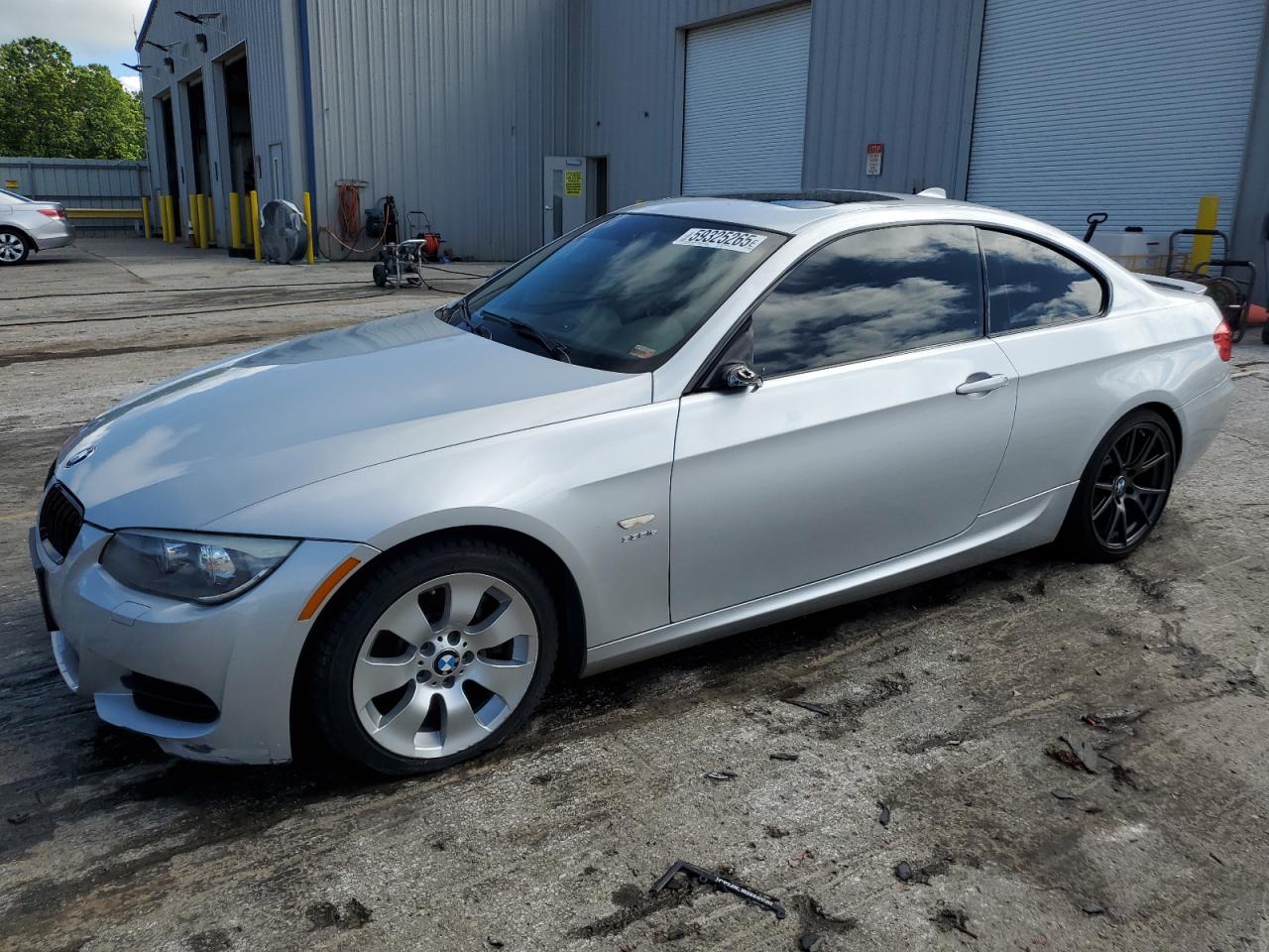 WBAKG1C54DJ217789 BMW 3 SERIES Photo 1