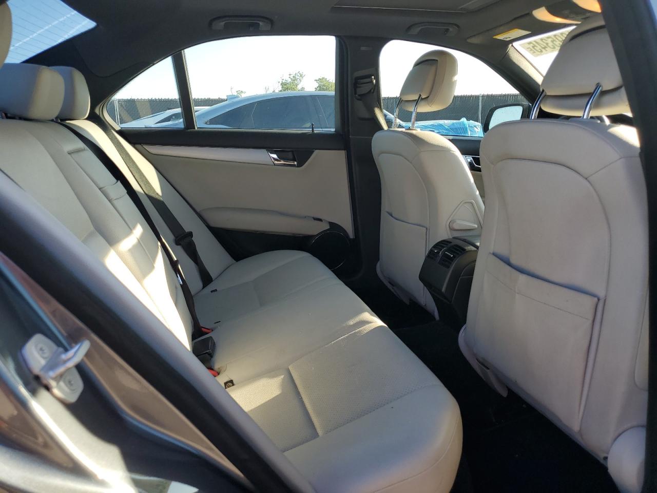 2009 Mercedes-Benz C 300 VIN: WDDGF54X49R063179 Lot: 61395345