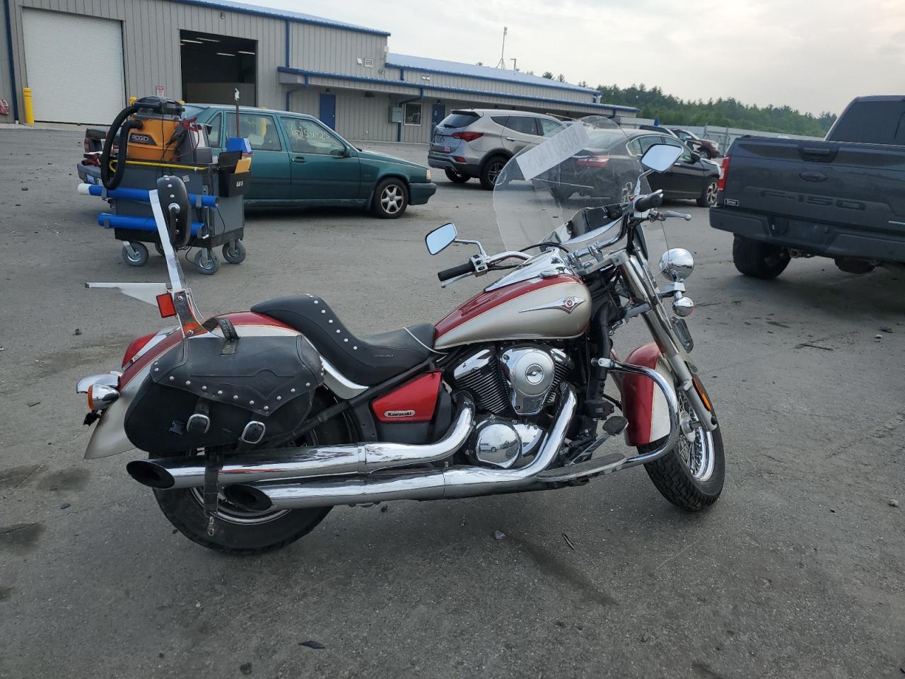 Windham, ME에서 판매 중인 2007 Kawasaki Vn900 D - Side