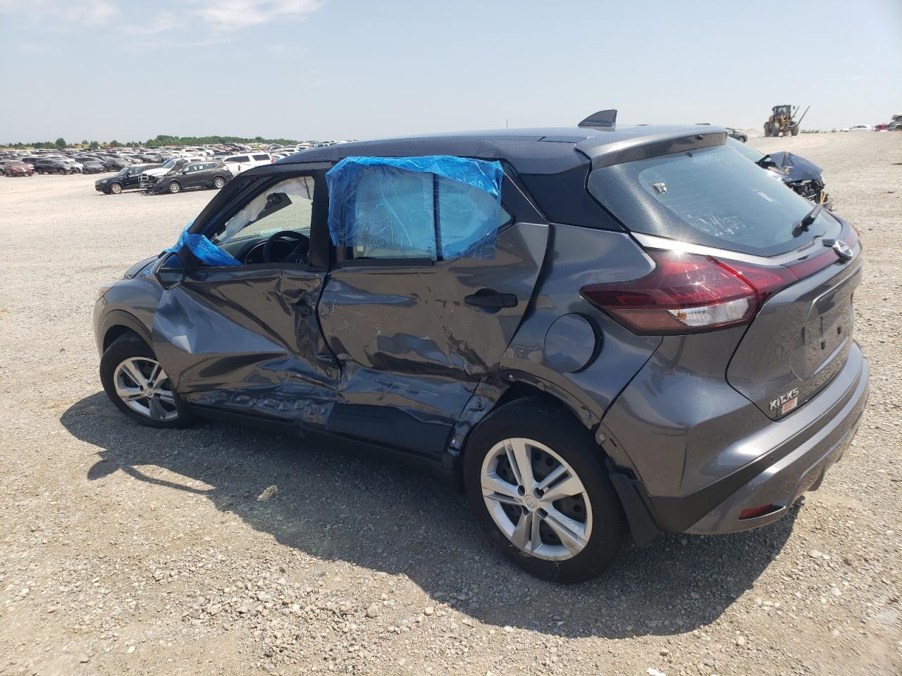 NISSAN KICKS 2023 VIN 3N1CP5BV8PL563764 photo 2