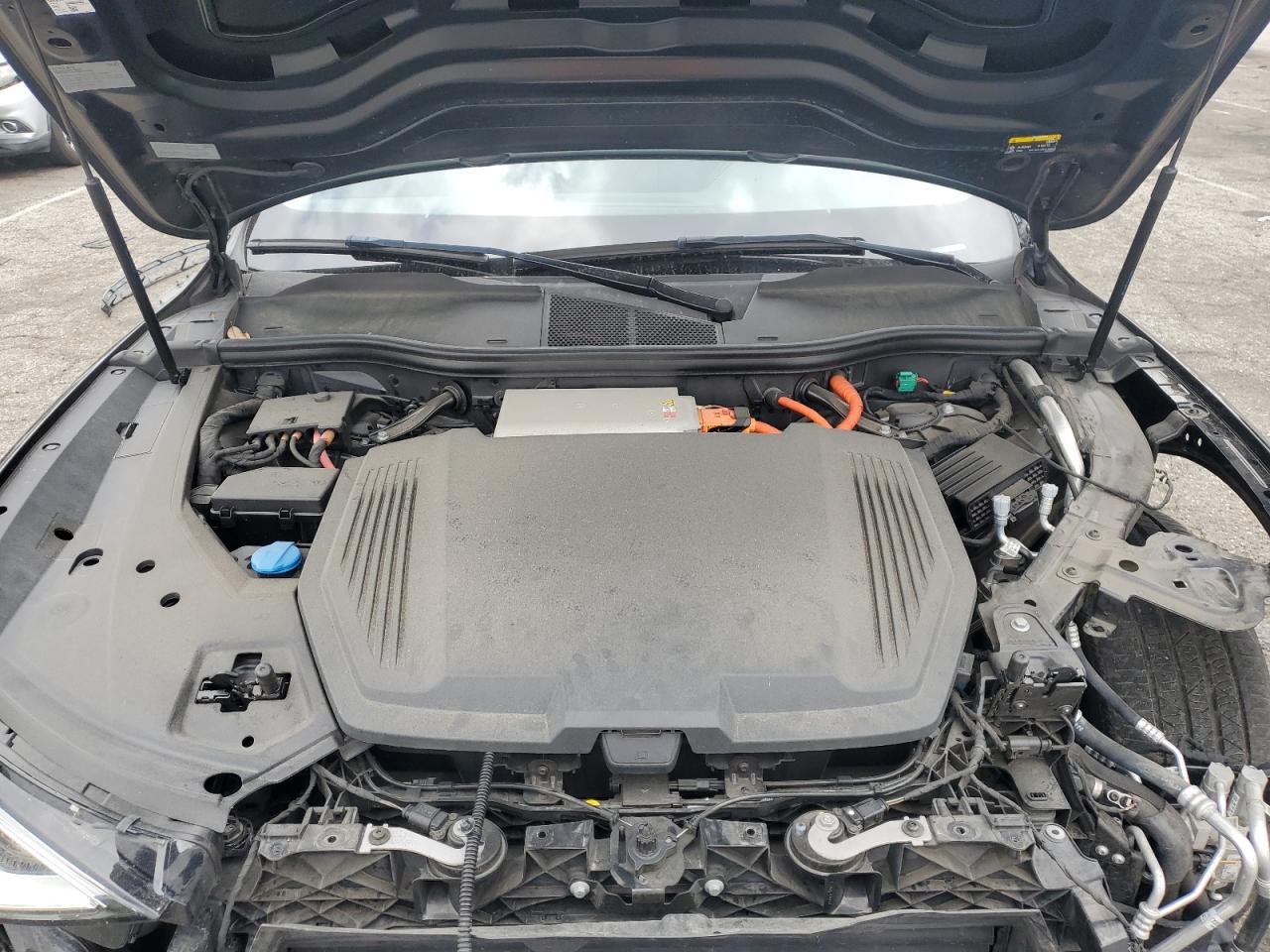 2019 Audi E-Tron Premium Plus VIN: WA1LABGE4KB021801 Lot: 59353315