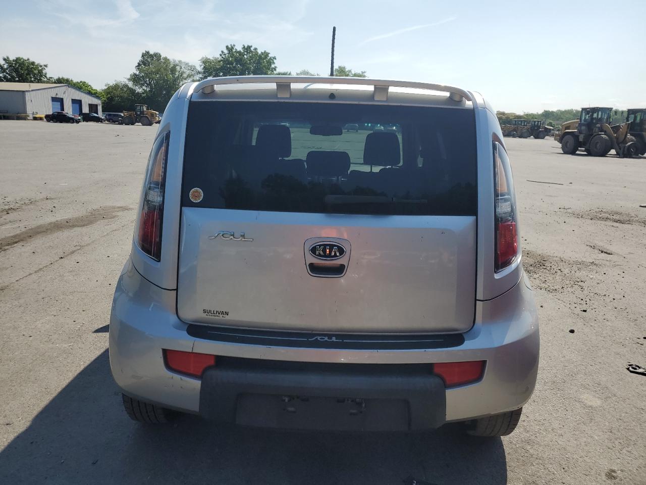 2010 Kia Soul + VIN: KNDJT2A23A7160728 Lot: 60966815