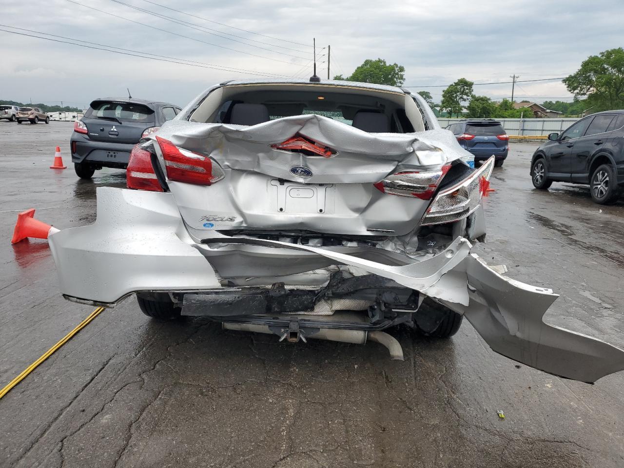 FORD FOCUS 2016 VIN 1FADP3E24GL367622 photo 6
