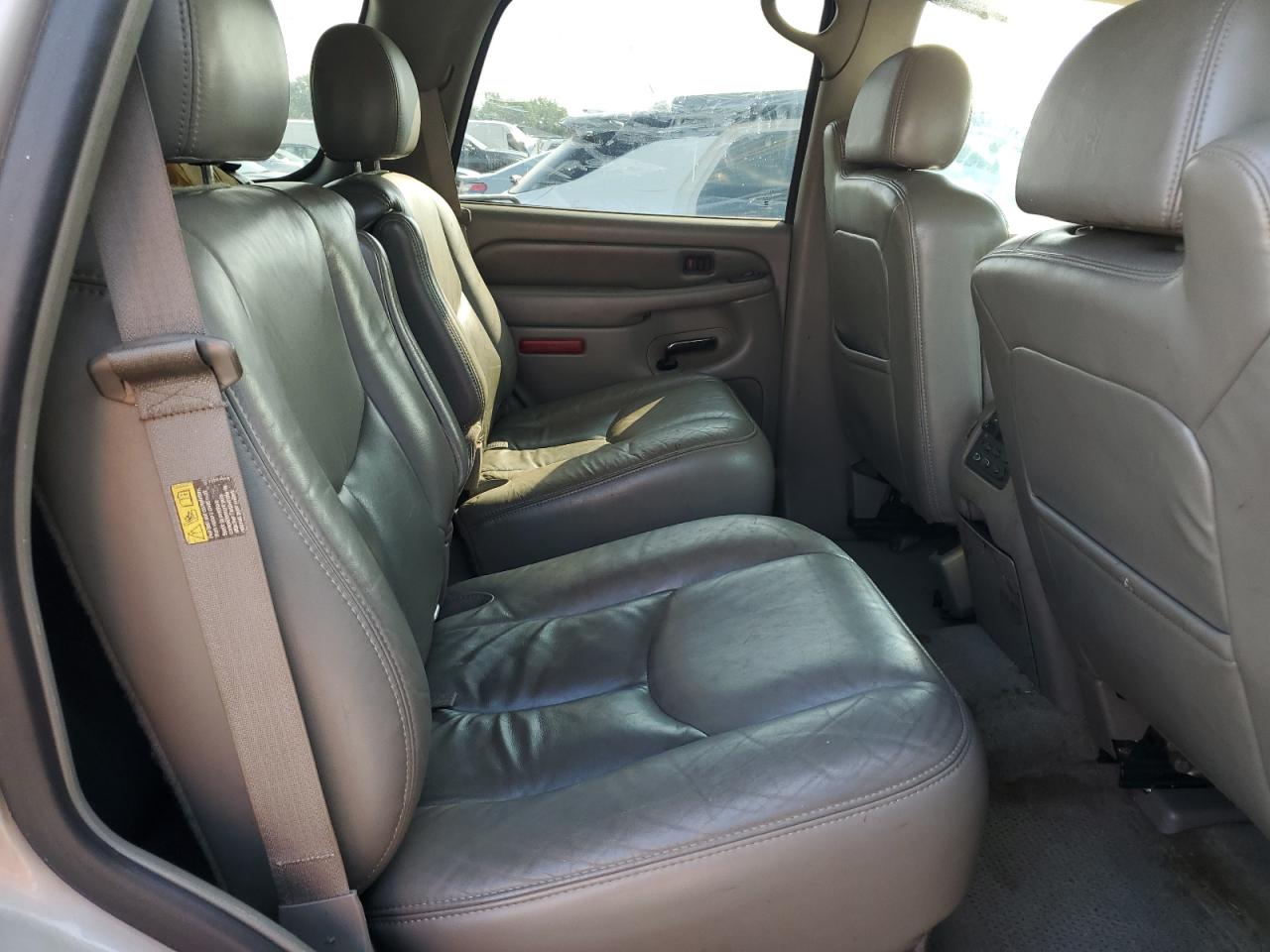 2004 GMC Yukon Denali VIN: 1GKEK63U44J129946 Lot: 63145875