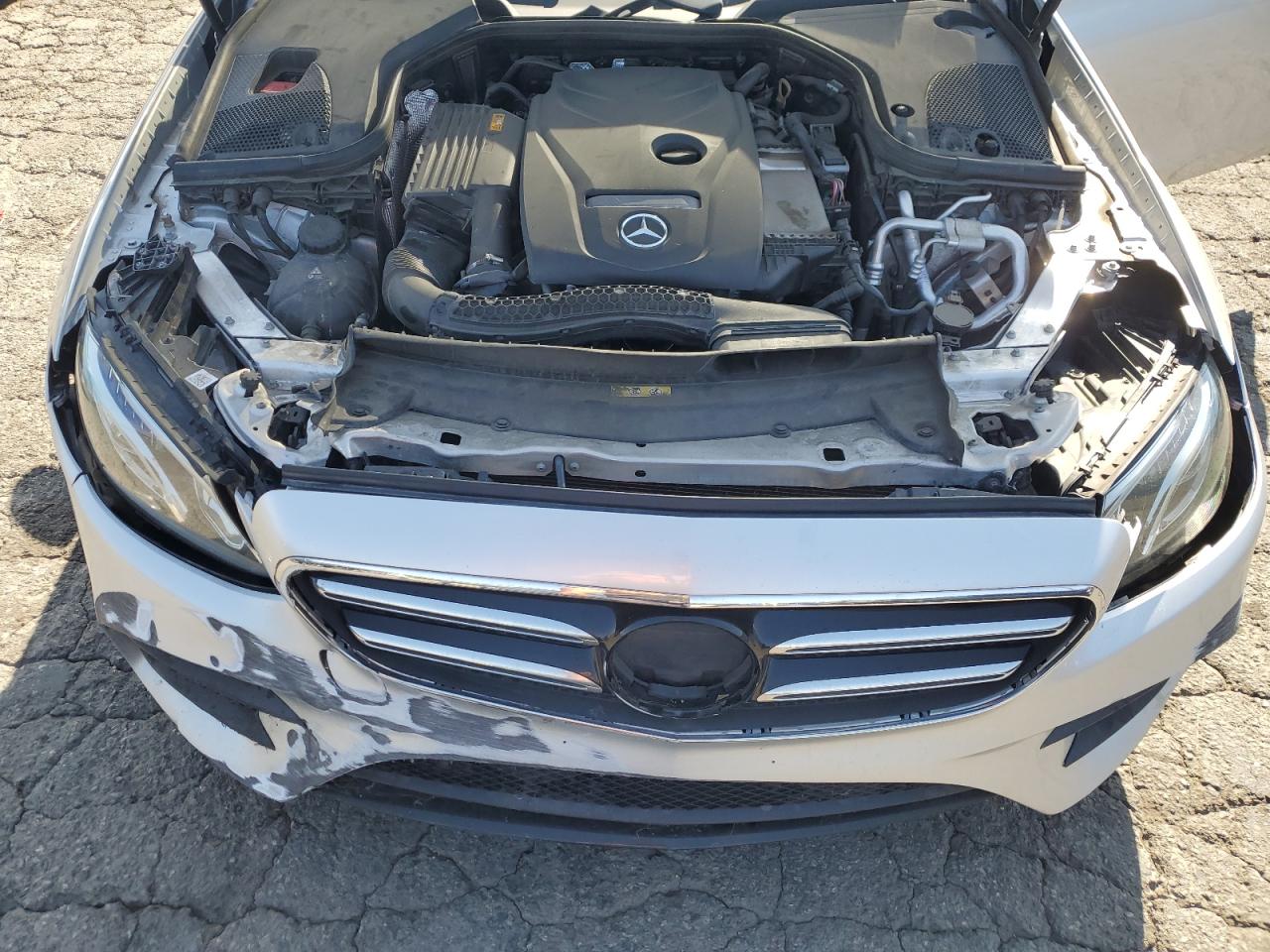 2019 Mercedes-Benz E 300 VIN: WDDZF4JB5KA584086 Lot: 63038215