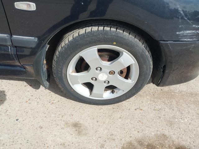 2003 MITSUBISHI SPACE STAR