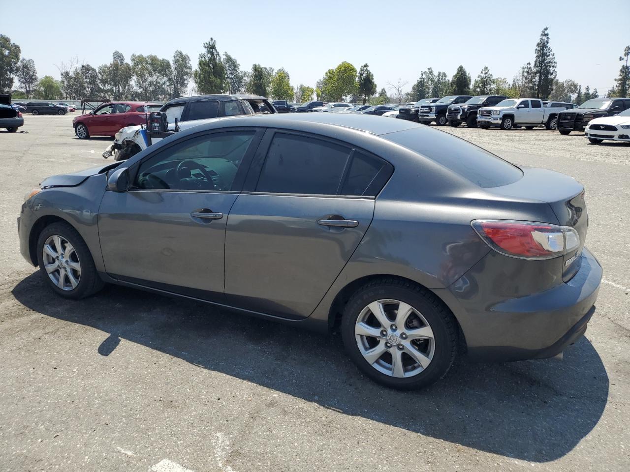 MAZDA 3 2011 VIN JM1BL1VG3B1416231 zdjęcie 2