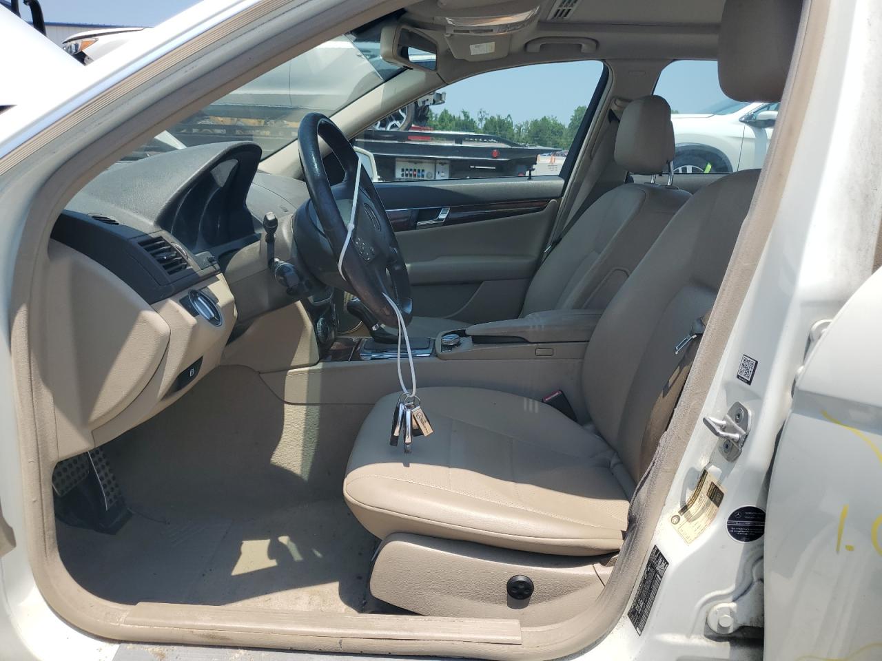 2011 Mercedes-Benz C 300 VIN: WDDGF5EB8BR185097 Lot: 62524365