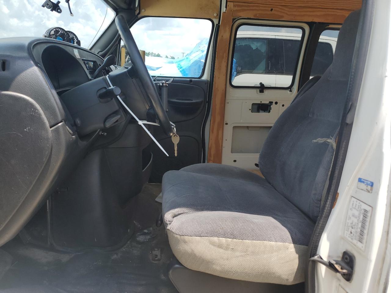 2002 Dodge Ram Van B3500 VIN: 2B7LB31Z62K117167 Lot: 62618165
