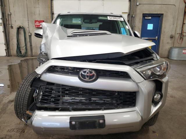  TOYOTA 4RUNNER 2018 Srebrny