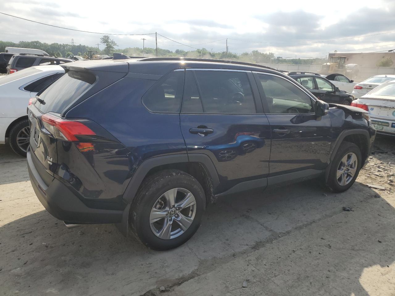 TOYOTA RAV4 2024 VIN 2T3P1RFV5RW419294 photo 3
