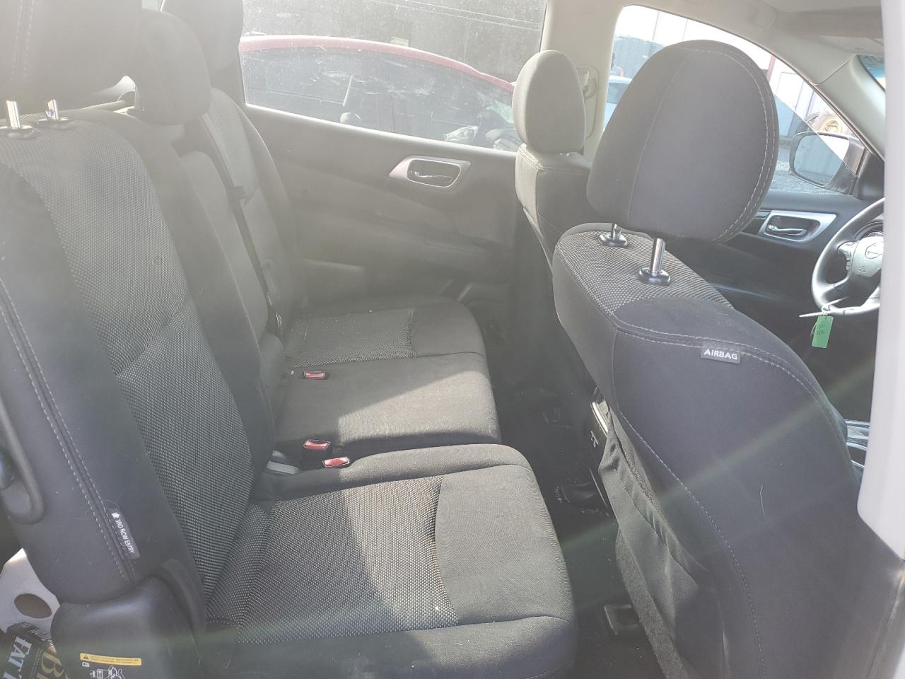 2019 Nissan Pathfinder S VIN: 5N1DR2MN3KC629581 Lot: 61364285