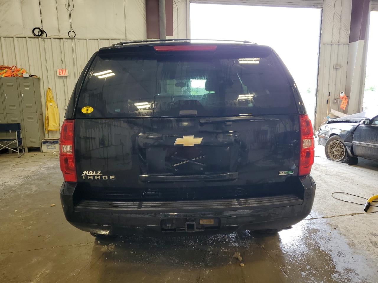 2011 Chevrolet Tahoe K1500 Ls VIN: 1GNSKAE06BR399696 Lot: 62587695