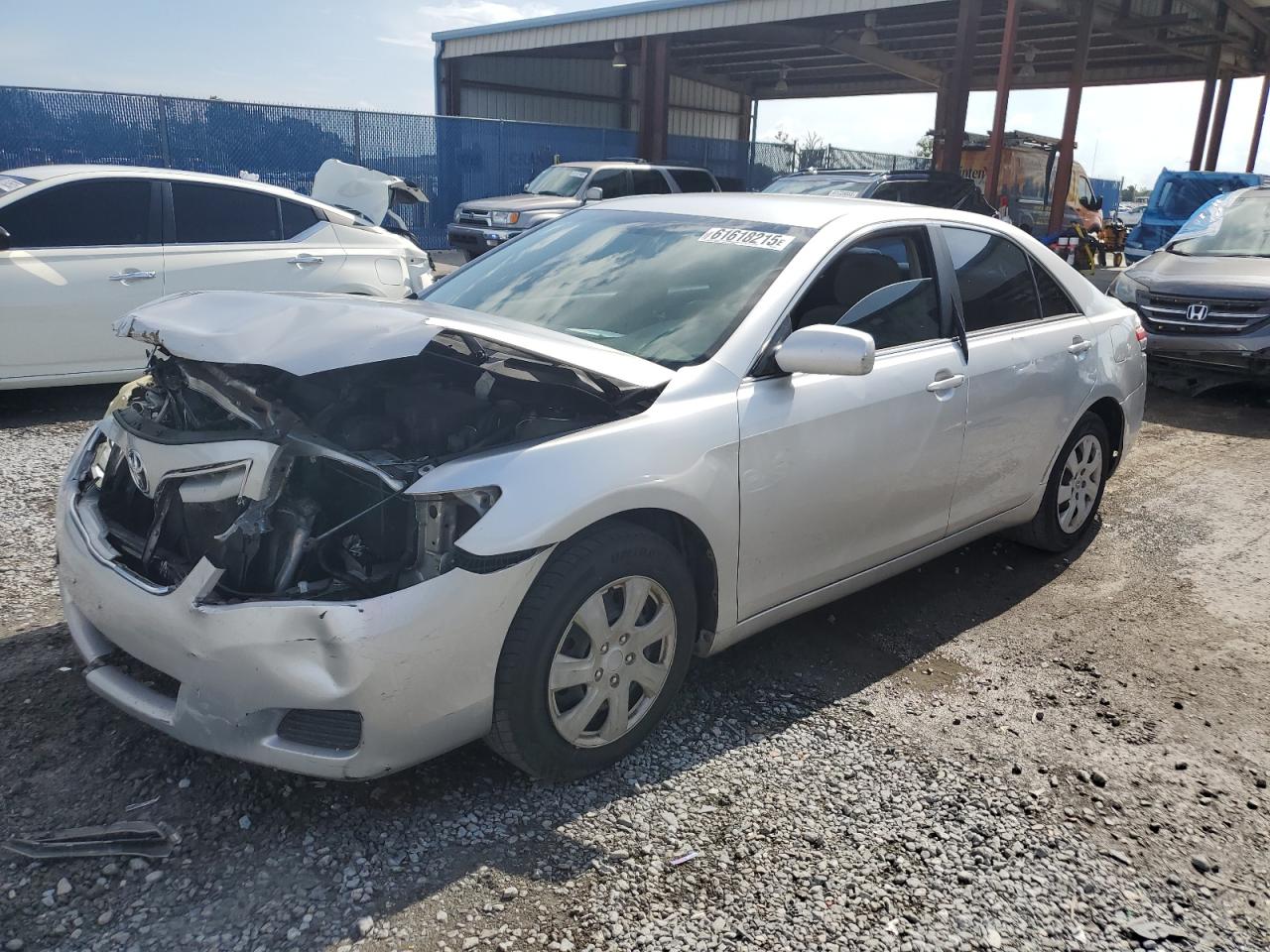 2011 Toyota Camry Base en Venta en Riverview, FL - Front End