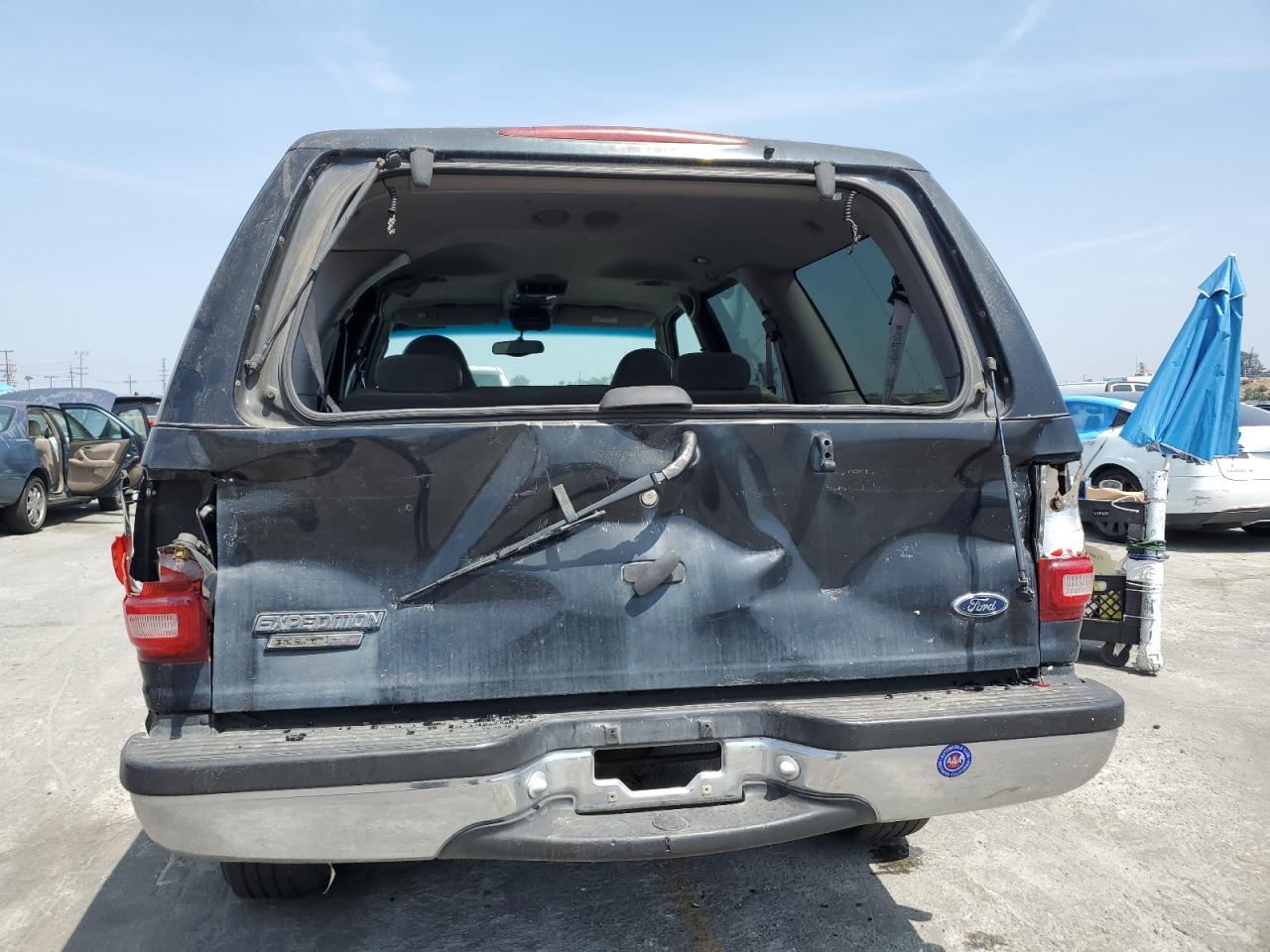 2000 Ford Expedition Xlt VIN: 1FMRU15L2YLB89597 Lot: 60911465