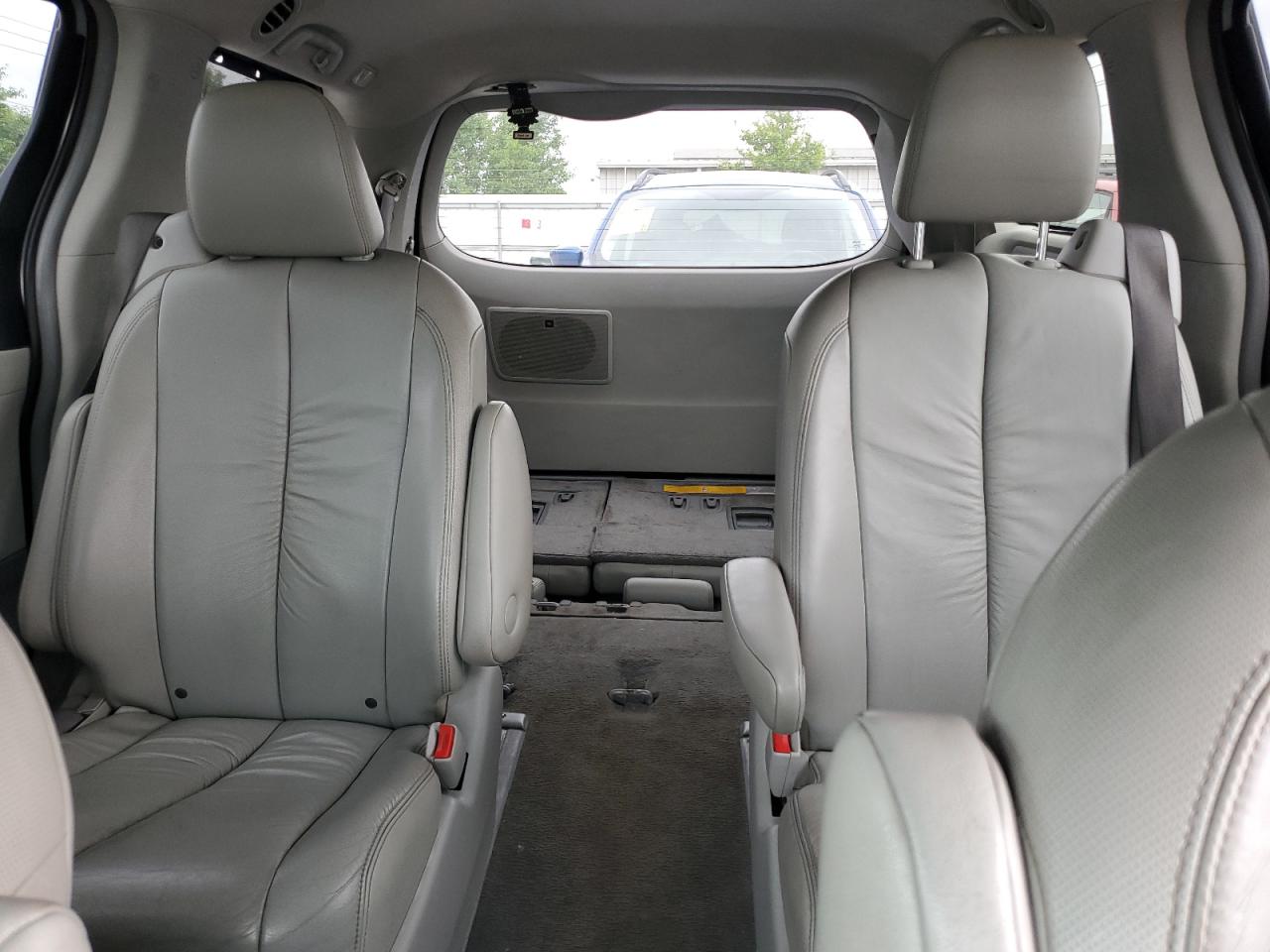 2011 Toyota Sienna Xle VIN: 5TDDK3DC0BS002428 Lot: 58999605