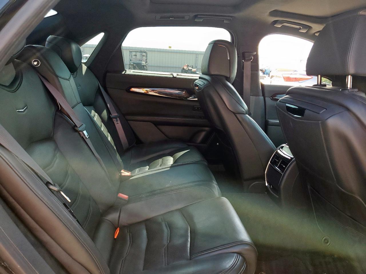 2017 Cadillac Ct6 Platinum VIN: 1G6KN5R68HU204552 Lot: 60438395