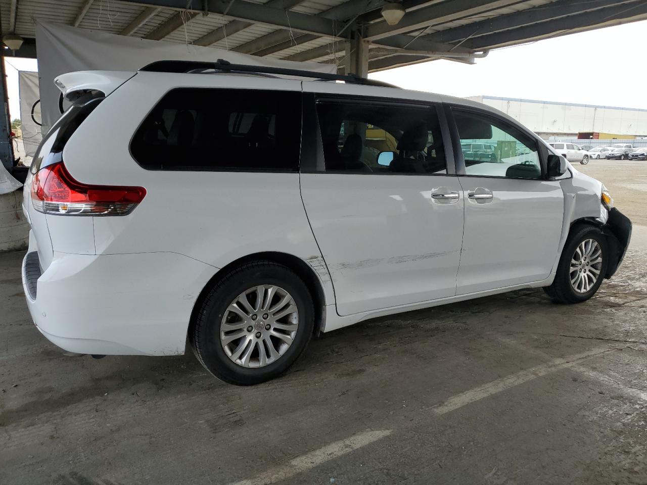 TOYOTA All Models 2012 VIN 5TDYK3DC7CS275496 фото 3
