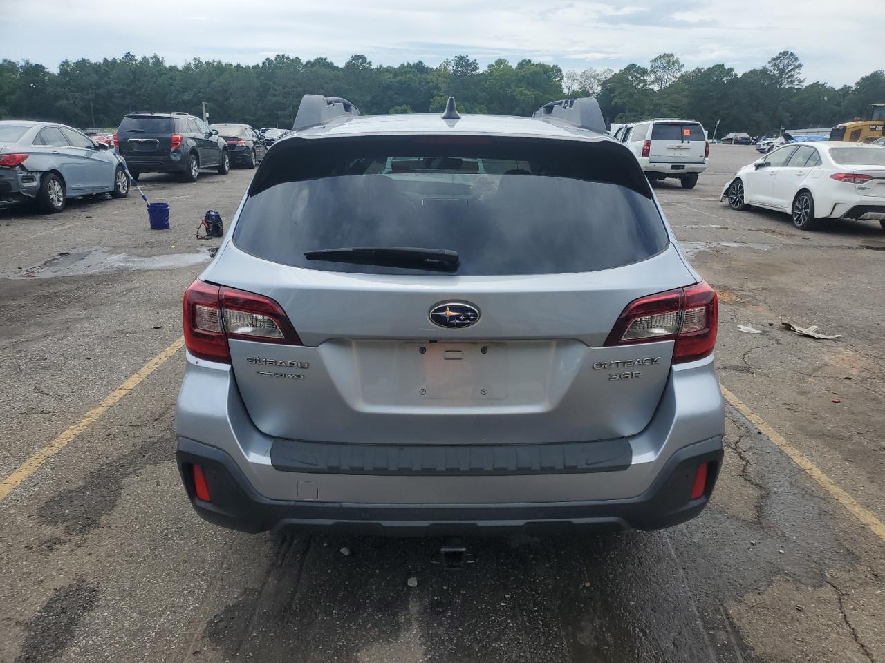 2018 Subaru Outback 3.6R Limited VIN: 4S4BSENC4J3241672 Lot: 60885505