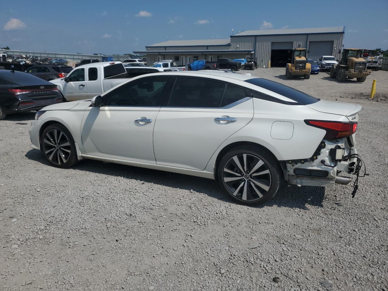 NISSAN ALTIMA 2020 VIN 1N4BL4FW7LC225432 photo 2