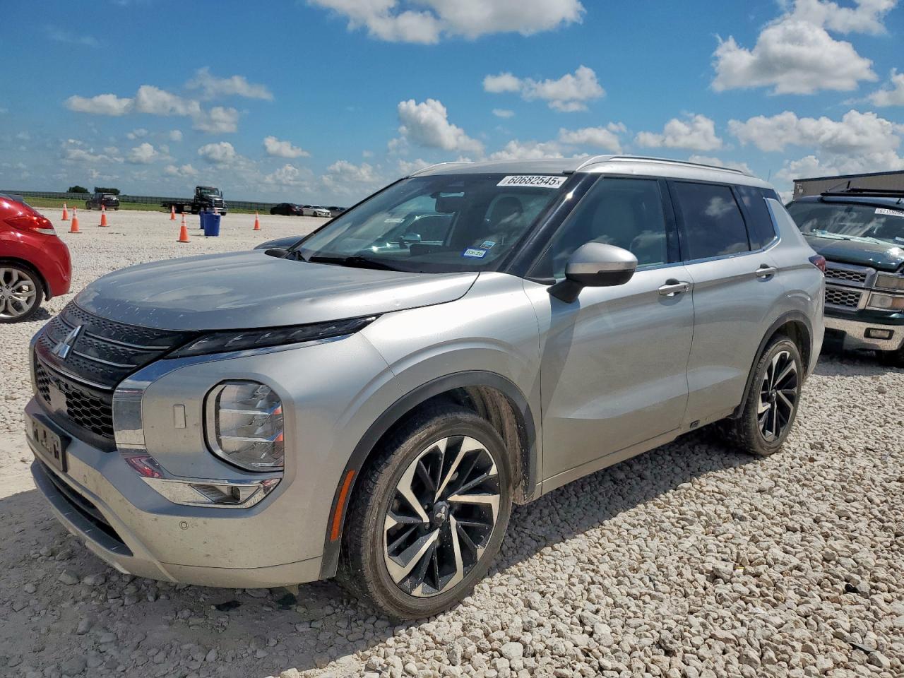 2022 Mitsubishi Outlander Sel