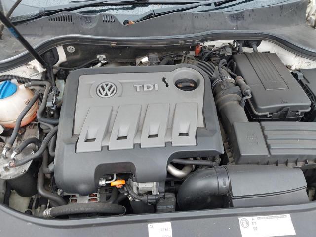 2011 VOLKSWAGEN PASSAT SE
