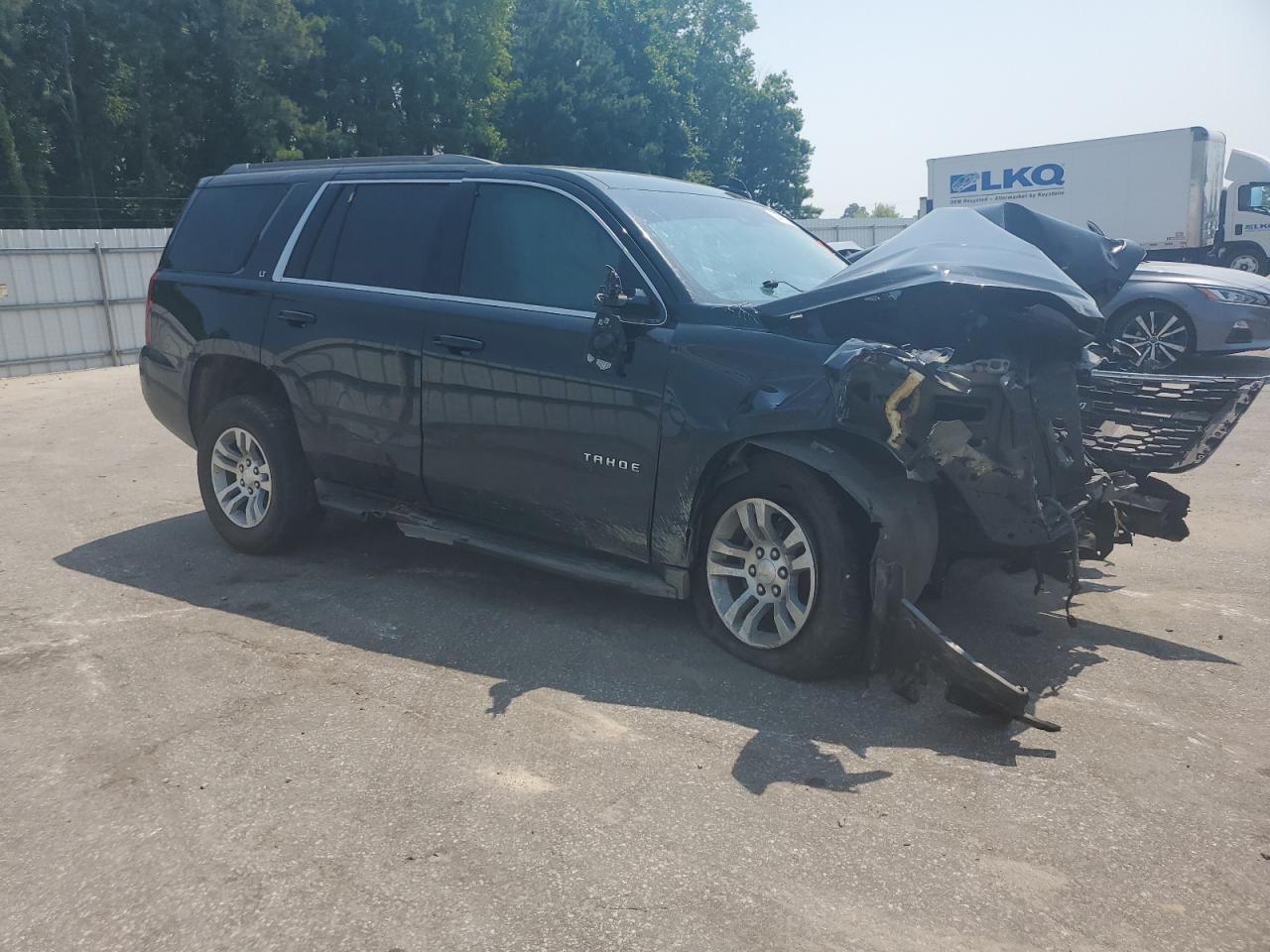 CHEVROLET TAHOE 2019 VIN 1GNSCBKC6KR139039 фото 4
