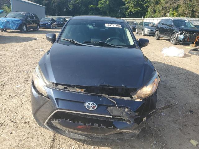  TOYOTA YARIS 2018 Granatowy