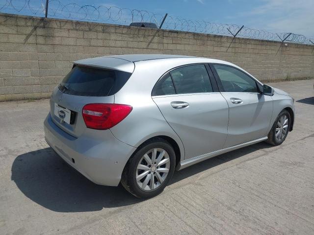 2014 MERCEDES BENZ A180 BLUEE