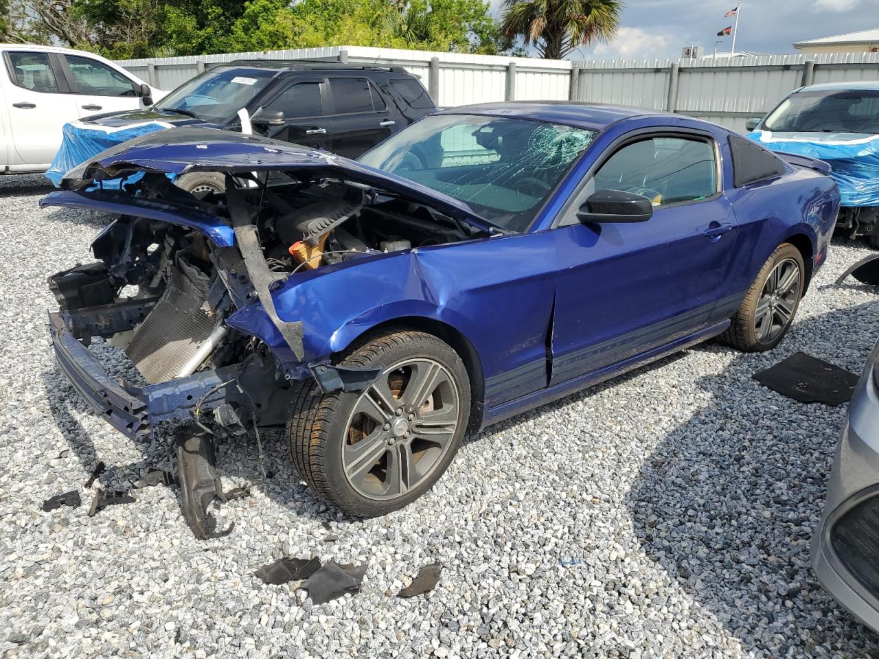 2013 Ford Mustang    de vânzare în Riverview, FL - Front End