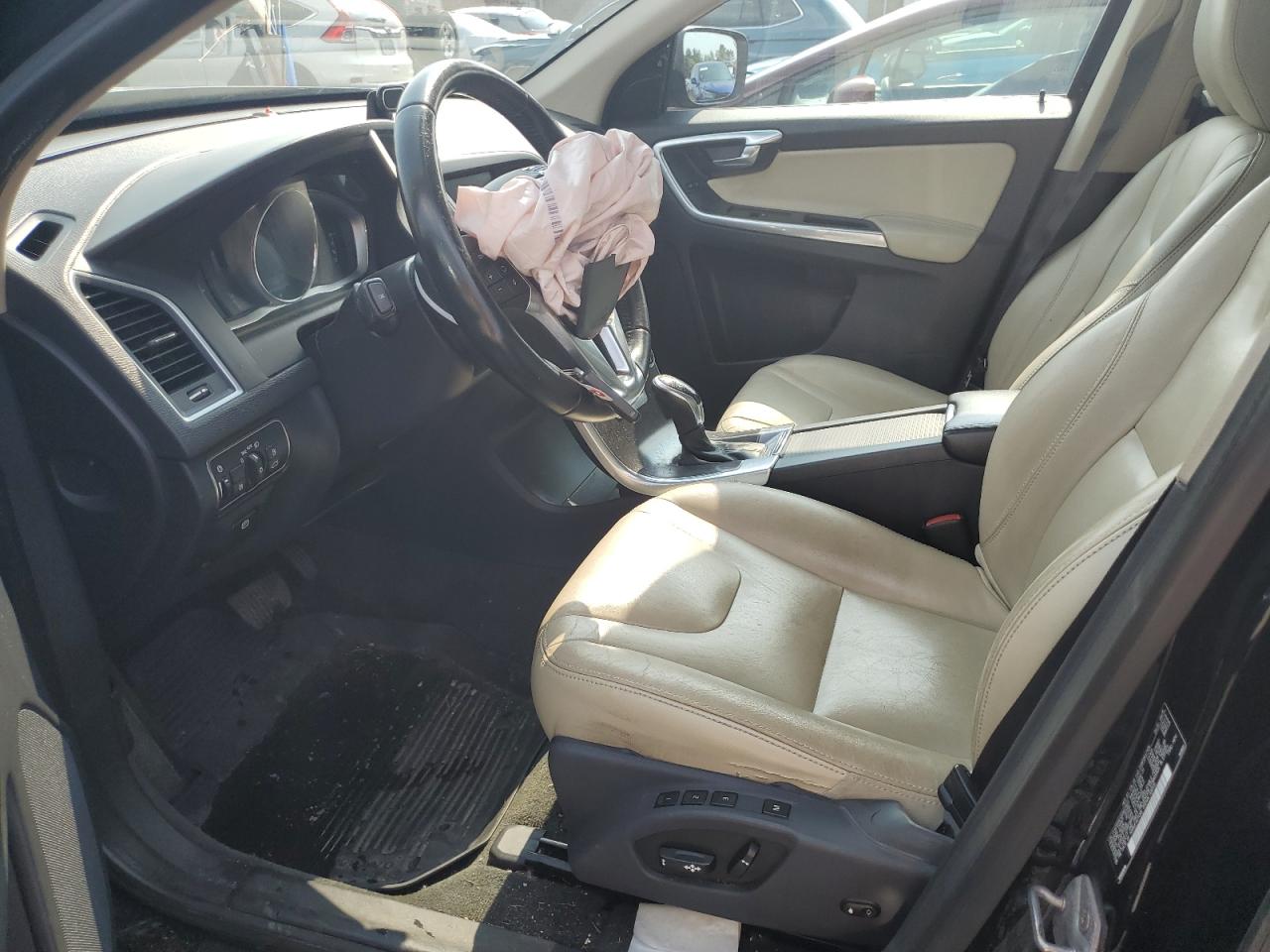 2016 Volvo Xc60 T5 Premier VIN: YV4612RK4G2837823 Lot: 59955425