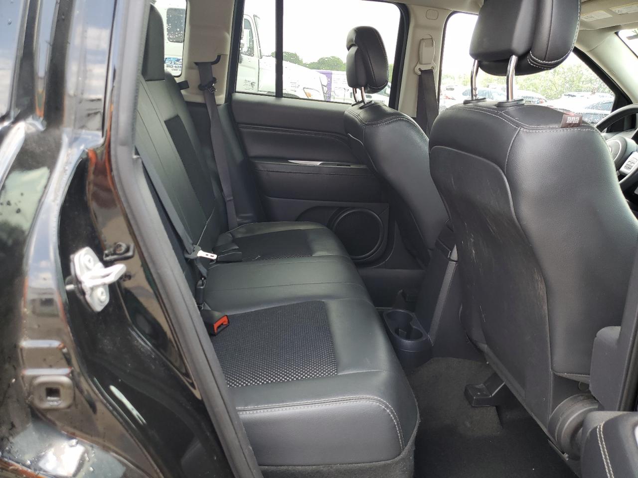 2016 Jeep Compass Latitude VIN: 1C4NJDEB1GD663102 Lot: 61661615